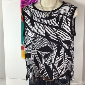 Clara Sun Woo hi/low pull on tank XS